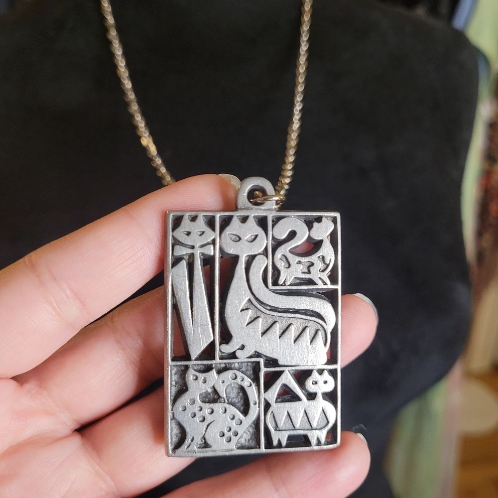 Vintage Silver Tone Necklace